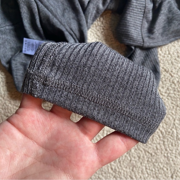 🌸 Ardene 🌸 dark gray basic top - Picture 3 of 7